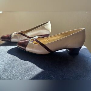 California Magdesians Vintage Cream Burgundy Leather Pumps Size 6M